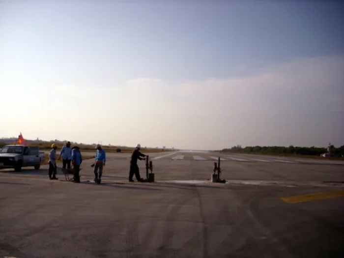 เจาะพื้น RUNWAY สนามบิน