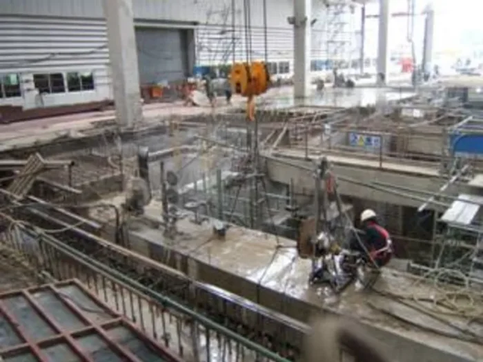 การรื้อโครงสร้างคอนกรีตขนาดใหญ่ด้วย Wire Saw